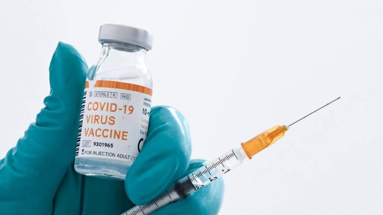 covid-19-vaccine-news1.jpg