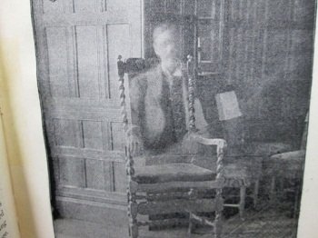 1890s-ghost-photograph-092014a-xl.jpg