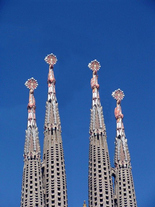 sagrada-familia-1028933_960_720.jpg