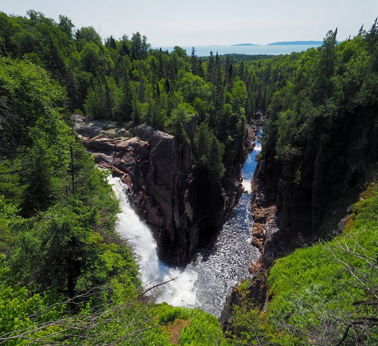 jessicaoutside.com-rainbow-falls-provincial-park-ontario-1200-85.jpg