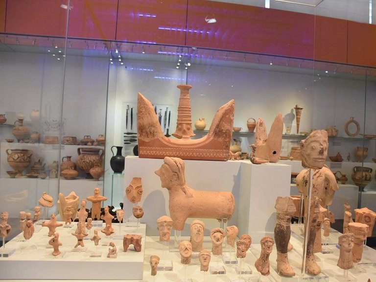 3-Heraklion-Archaeological-Museum.jpg