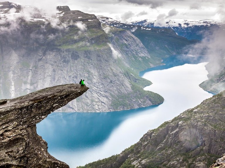 trolltunga-hordaland-norway-cr-alamy.jpg