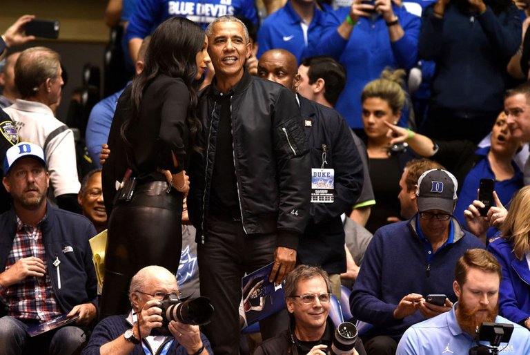 Obama-Jacket-Gear-Patrol-Lead-Full.jpg