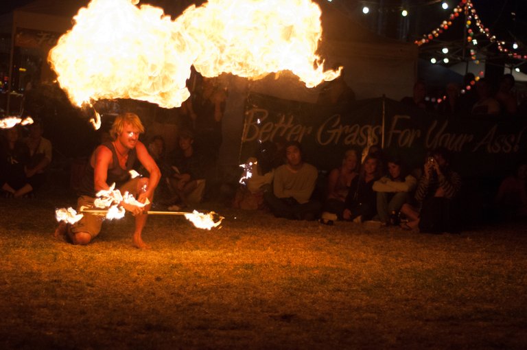 St Kilda festival 01-2010 fire jugglers-7.jpg