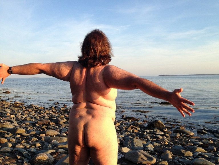 Naked by the Sea 2018-06-01 #NSFWChallenge WEEK 9.jpg