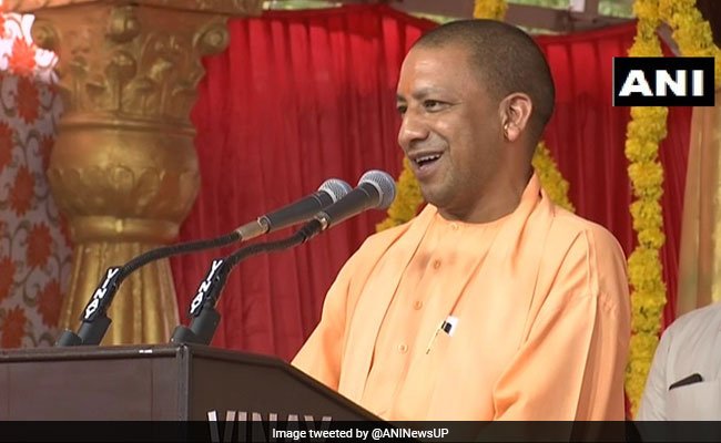 ejnsf5tc_yogi-adityanath-twitter_625x300_01_September_18.jpg