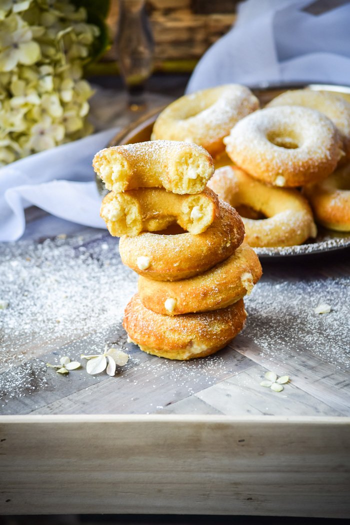 Twinkie Clone Doughnuts (Vegan)-2.jpg