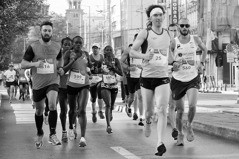 Sofia_Marathon_2019_001_s_BW.jpg