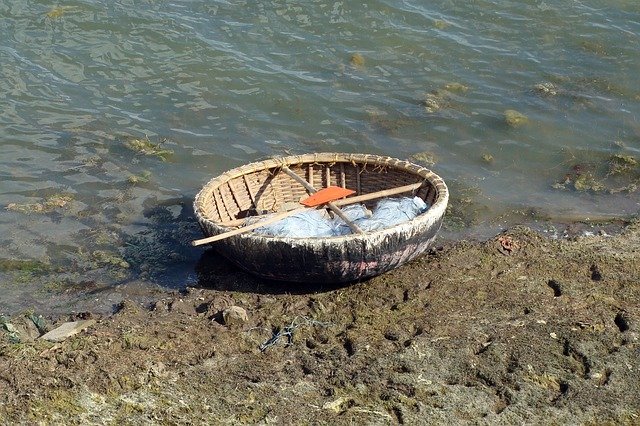 coracle-607939_640.jpg