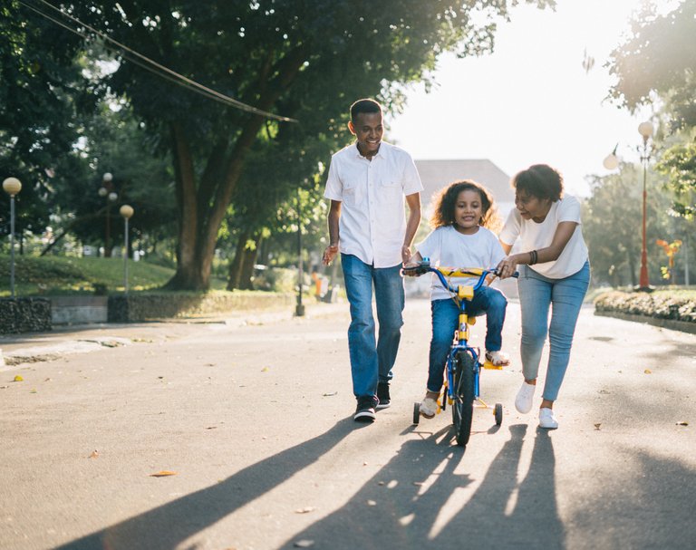 affection-bike-child-1128318.jpg