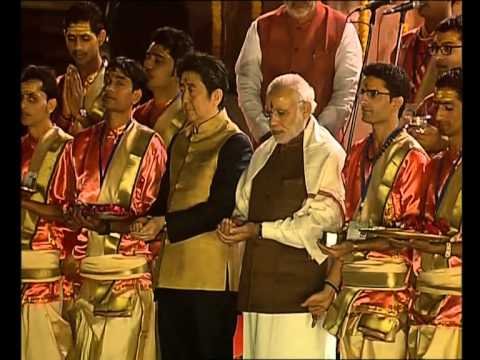 Aarti with Shinzo Abe.jpg