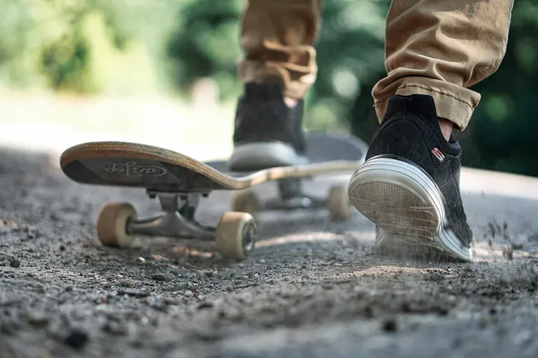 skateboard-5326930_960_720.webp