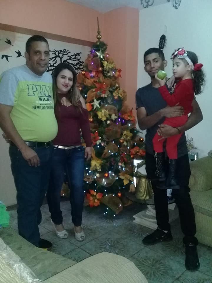 MI FAMILIA CCS DIC 2018.jpg