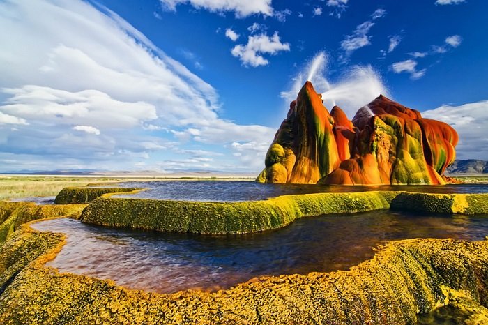 fly-geyser-1.jpg