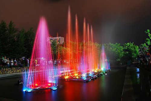 Colorful People's Park Dancing Fountain1.jpg