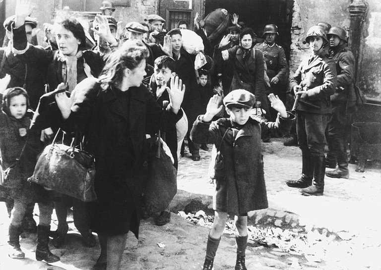 800px-Stroop_Report_-_Warsaw_Ghetto_Uprising_BW.jpg