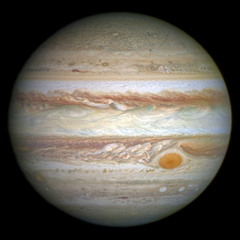 Jupiter_and_its_shrunken_Great_Red_Spot.jpg