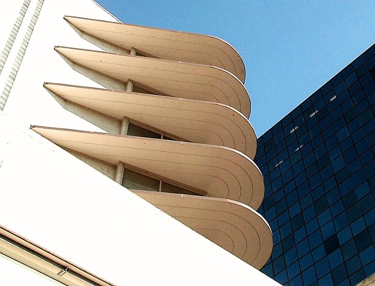 jetsons bldg 3.jpg