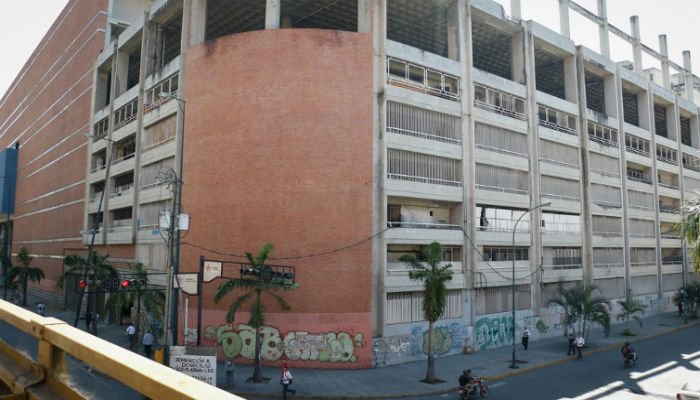 Sambil-La-Candelaria-Foto-El-Estímulo-700x400.jpg