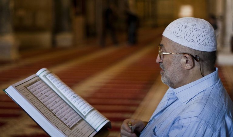 reciting-quran.jpg