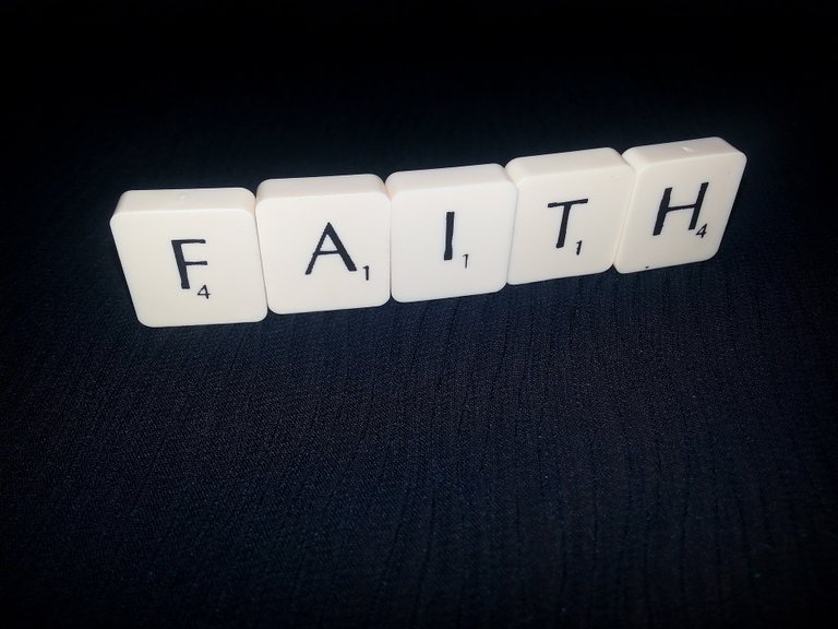 faith-2646353_1920.jpg