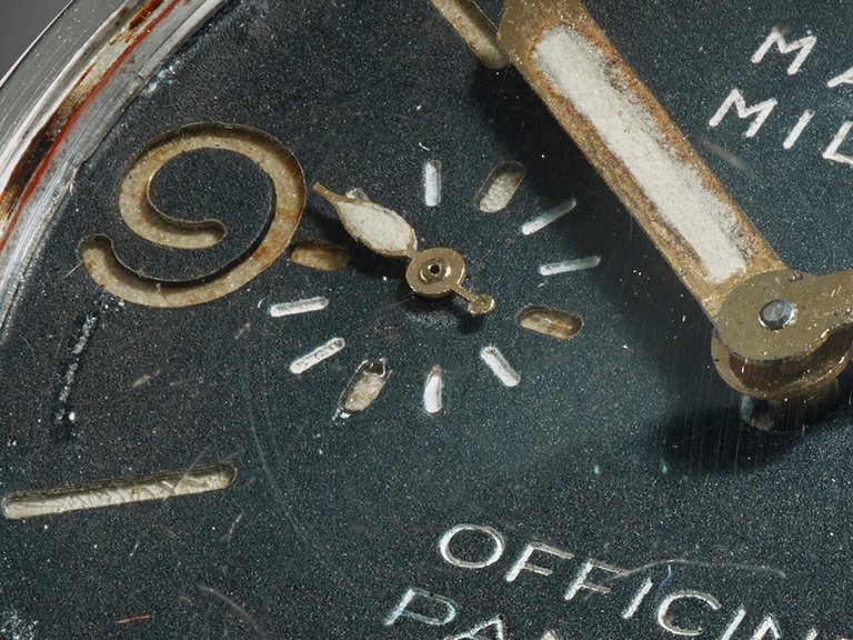 171122-panerai-dial-detail.jpg