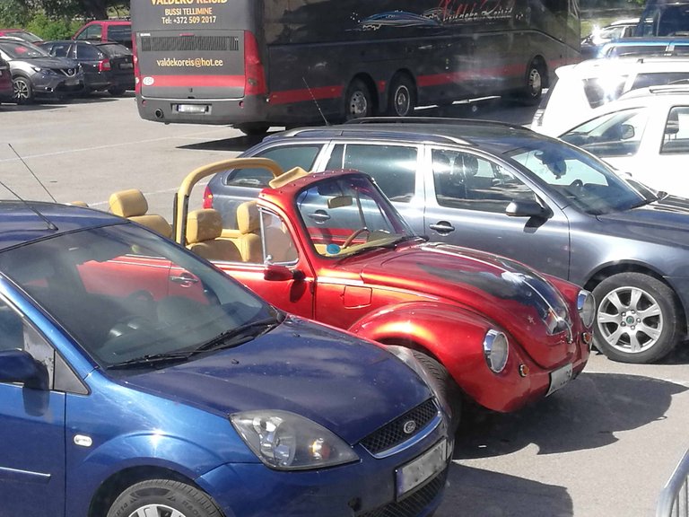 Beautiful Red Color Car Photography in Steemit Blog