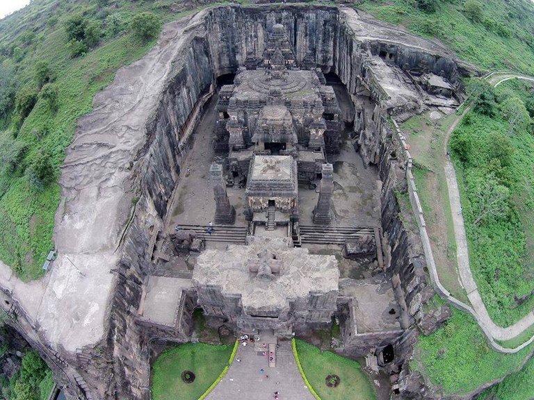 The-Kailasa-Temple-2.jpg