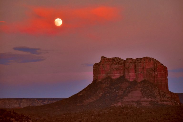 courthouse full moon+ 8x12.jpg