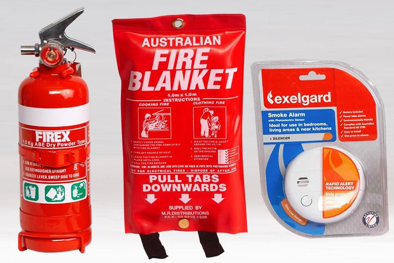 FIRE-EXTINGUISHER-FIRE-BLANKET.jpg