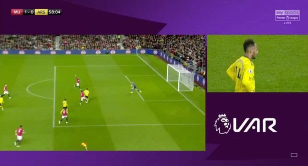 0_Aubameyang-has-the-ball-in-the-net-but-the-linesman-puts-his-flag-up-VAR-checks-the-decision-and-M.jpg