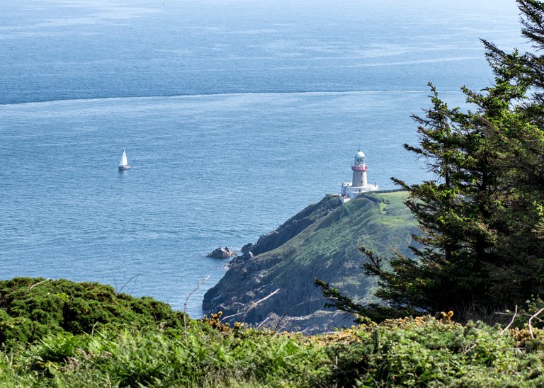 howth_lighthouse_ireland.jpg