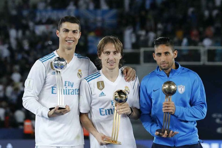 modric-ronaldo-real-madrid-1531051288-1535963988.jpg