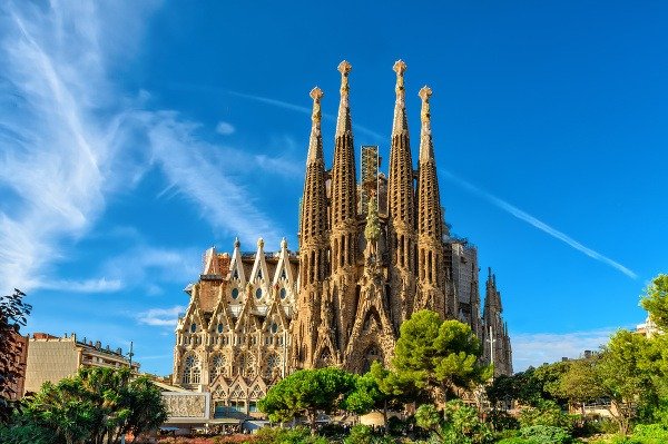 SAGRADA-FAMILIA-BARCELONA.jpg