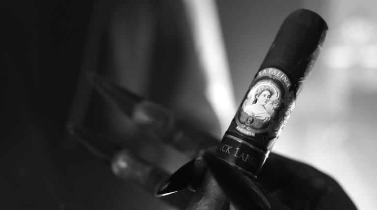 ad_nuvol_echocinematics_echo_filmproduction_commercials_digitalmarketing_naples_florida_halloween_creepyhand.png