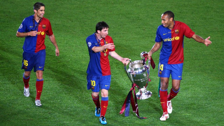 messi-2009-trophy_1ow3dt3kn5n0q1w2v1y3zkuota.jpg