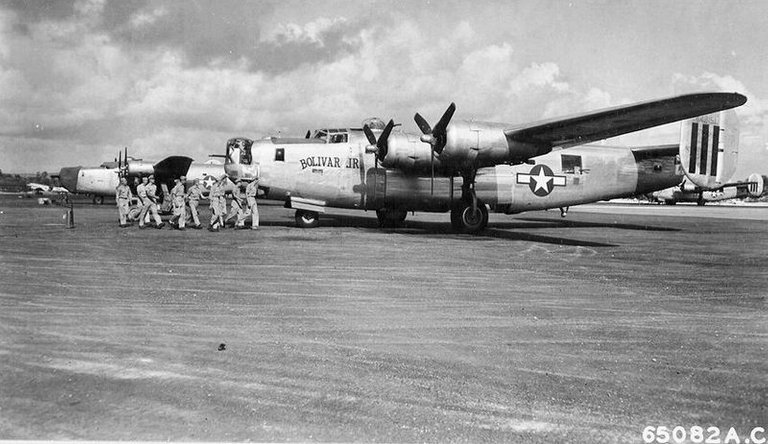 800px-431st_Bombardment_Squadron_-_B-24_Liberator.jpg