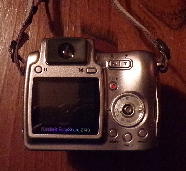 Old Kodak camera crop December 2019.jpg