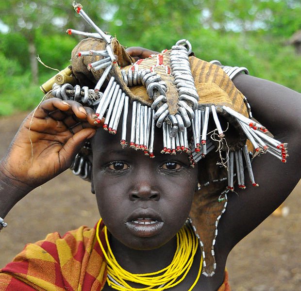 Mursi_Tribe_(7959250902).jpg