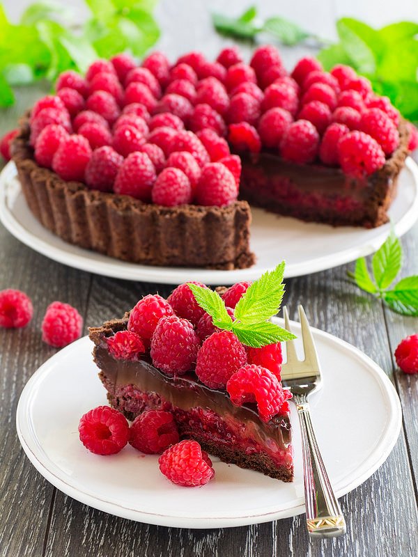 Tarte-au-chocolat-et-framboises1.jpg