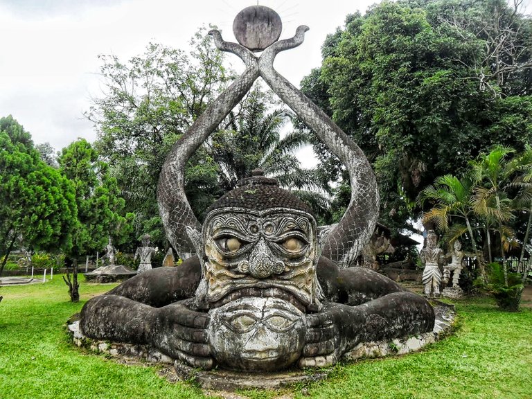 chomping-xieng-khuan-buddha-park-laos-01.jpeg