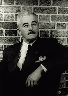 220px-Carl_Van_Vechten_-_William_Faulkner.jpg