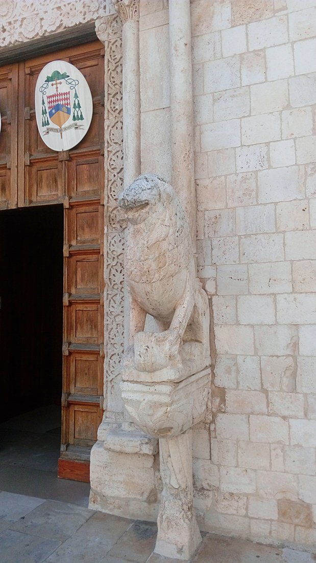 conversano cattedrale 13.jpg