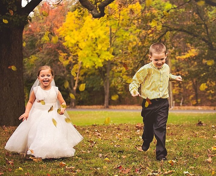 This-adorable-5-year-old-girl-asked-for-to-marry-with-her-best-friend-before-a-complicated-surgery-5a056c3002727__880-1.jpg