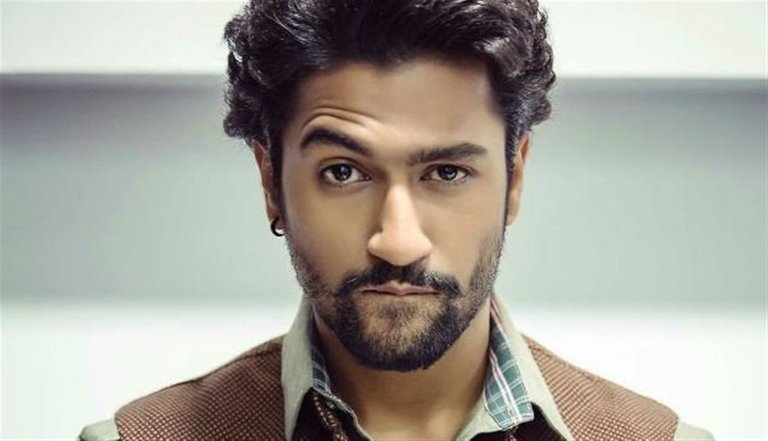 Vicky-Kaushal-1-1900x.jpg