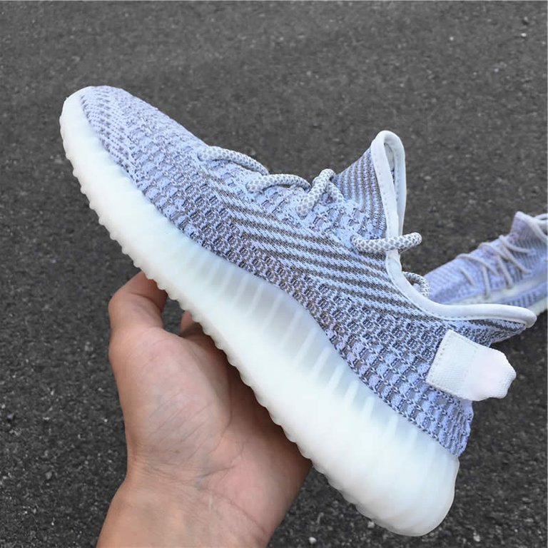 adidas-yeezy-boost-350-v2-static-release-date-ef2905-new-yeezys-detail-images-(6).jpg