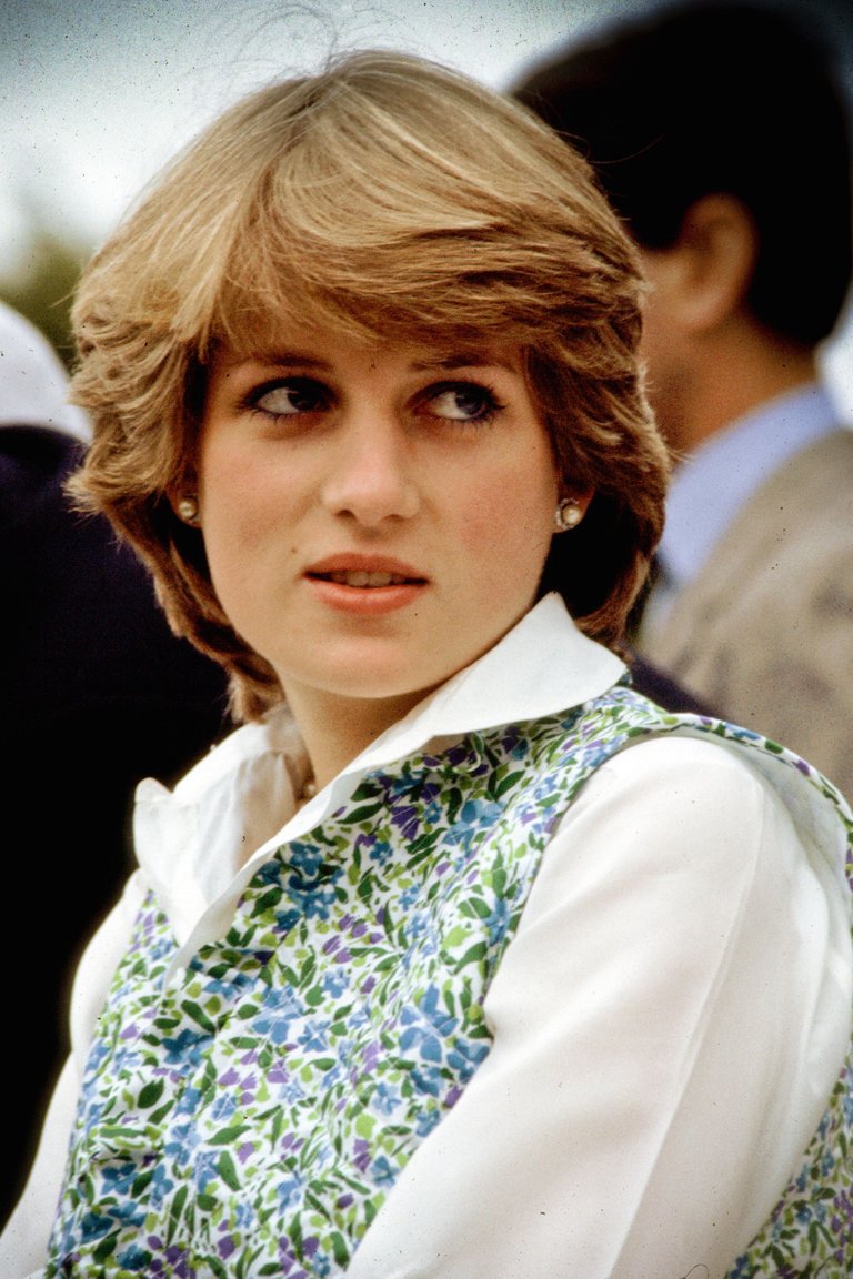 lady-diana-spencer-1981.jpg