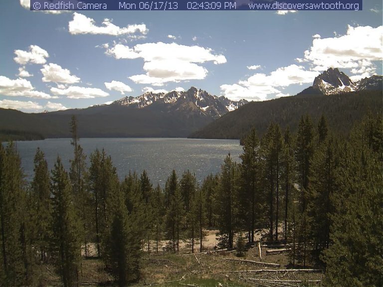 Redfish lake sawtooth mountains.jpg