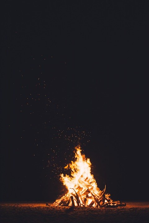 bonfire-1850646_960_720.jpg
