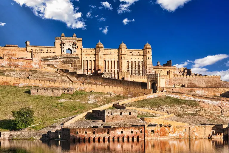 Famous-Forts-in-India-1.webp